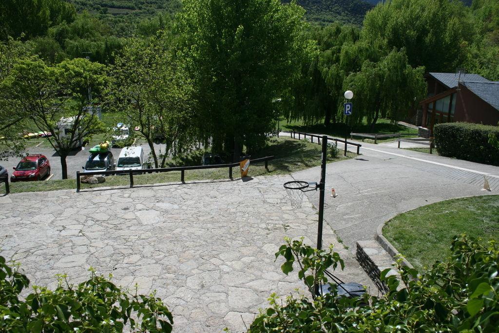 Alberg Escola De Piraguisme De Сорт Экстерьер фото